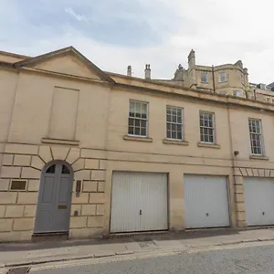 Crescent Mews Apartment